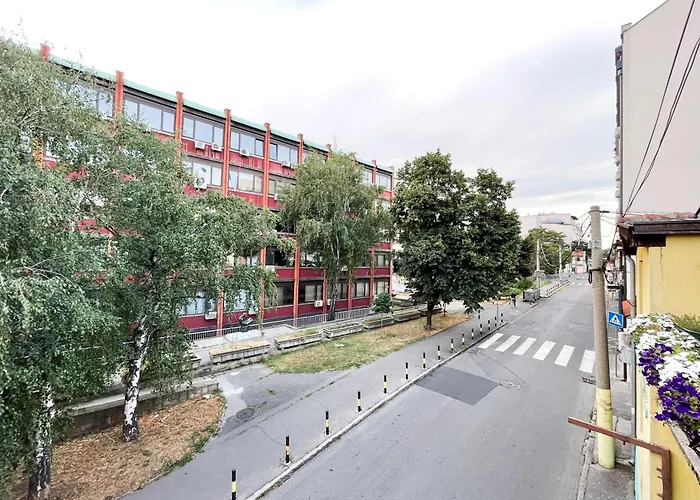 Hedonist-Boulevard Stayhouse